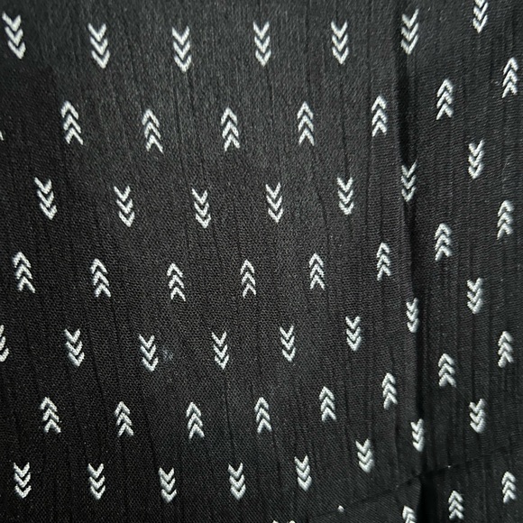 FULL MOON Segura Short Sleeve Tie Waist Maternity Blouse NWT - Picture 3 of 6